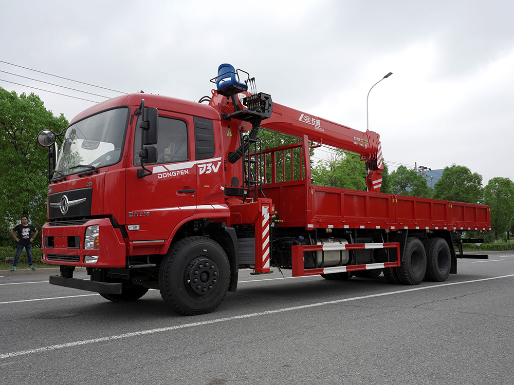 國六東風(fēng)暢行D3V后雙橋長威12噸四節(jié)直臂吊機(jī)隨車吊